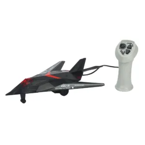 Avion de lupta cu telecomanda