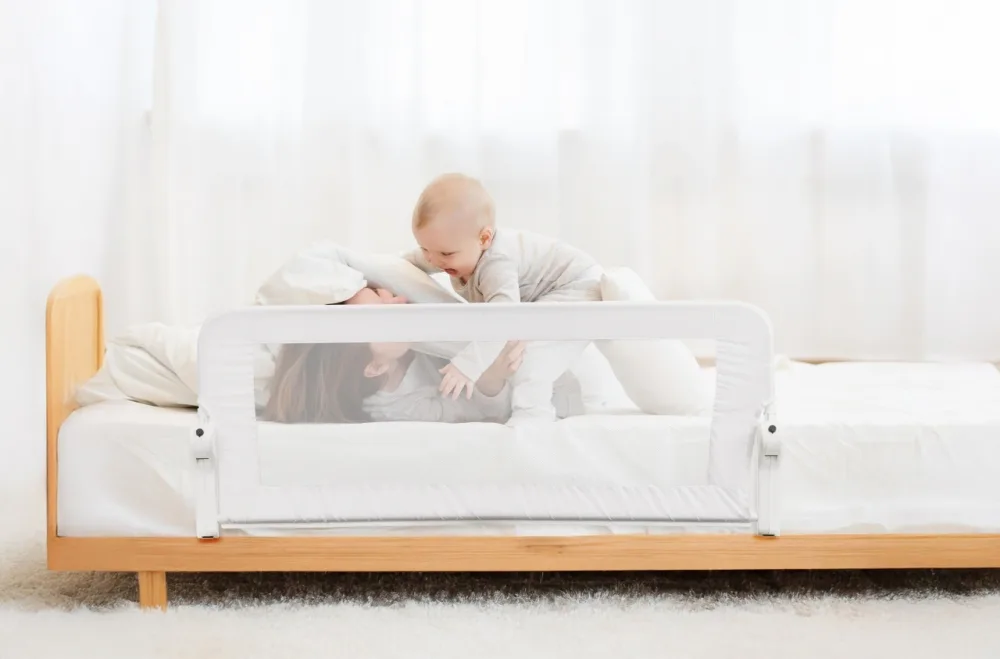 Bariera de protectie BabyJem Alb 120 x 48