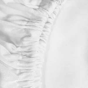 Cearceaf alb cu elastic patut bebelus 70x110 cm