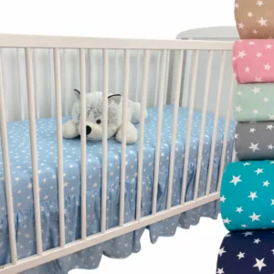 Cearsaf 140x70 cm cu volanas in fata din bumbac cu imprimeu Stelute albe