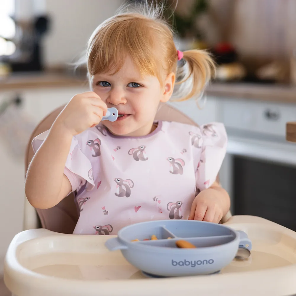 Farfurie din silicon cu ventuza si capac Babyono albastru