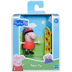 Figurina Peppa Pig cu skateboard