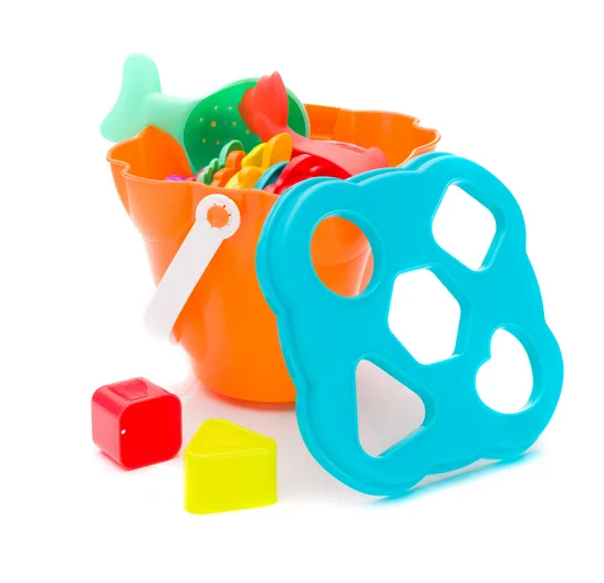 Galeata cu capac si 15 piese de joaca 18 luni+ Fillikid