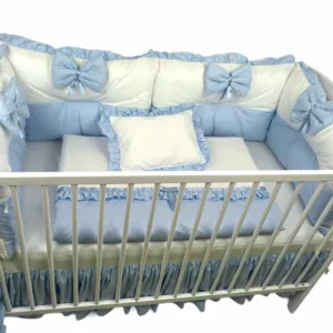 Lenjerie cu 6 aparatori pufoase si fundite Bicolore Albastru Pal 120x60 cm