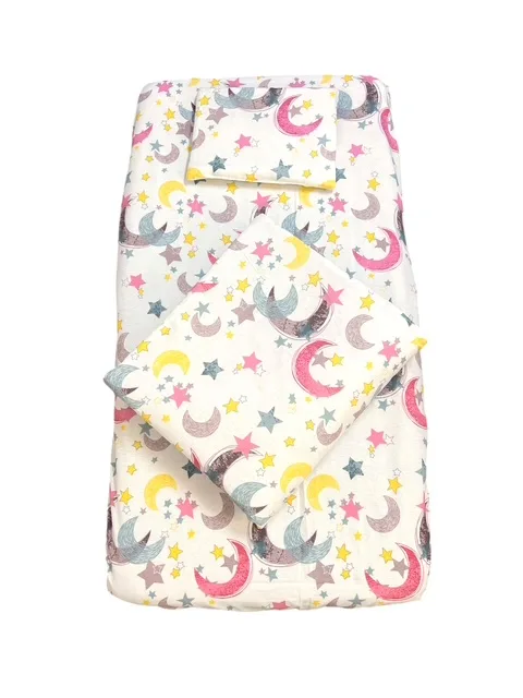 Lenjerie de pat 3 piese cu cearceaf plapumioara si pernuta slim 140x70 cm Croitoria Noastra Stele cu luna roz