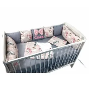 Lenjerie personalizata cu aparatori din 7 pernute pufoase Gri Unicorni 140x70 cm