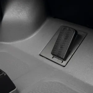Masina electrica pentru copii Peg Perego Gaucho XP 24V negrumaro cu radio