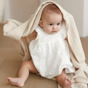 Muselina multifunctionala din bumbac organic 120x120 cm Onino Hug.me Creamy vanilla