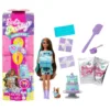 Papusa bruneta cu 10 accesorii surpriza Barbie Party Unboxed Reveal