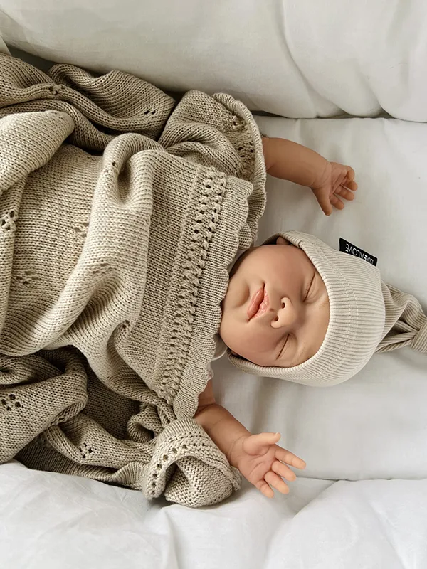 Paturica crosetata din bambus si bumbac model Daisy Coffee 80x100 cm