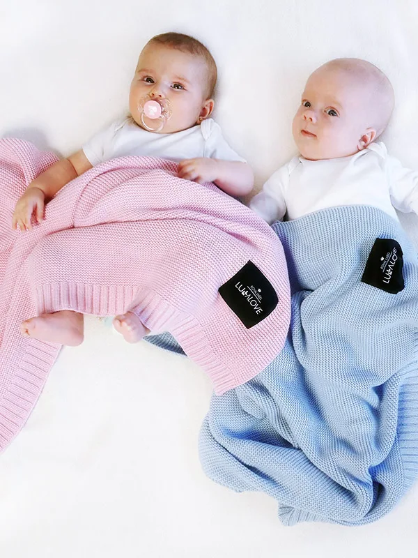 Paturica crosetata din bambus si bumbac roz pudrat 100x120 cm