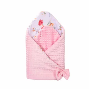 Paturica de infasat model flori de bumbac si plus minky roz 80x80 cm