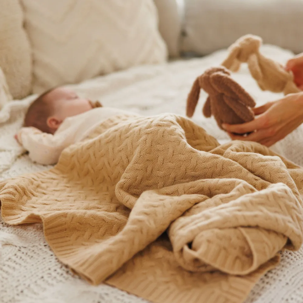 Paturica pentru copii Babyono Maro din lana merinos