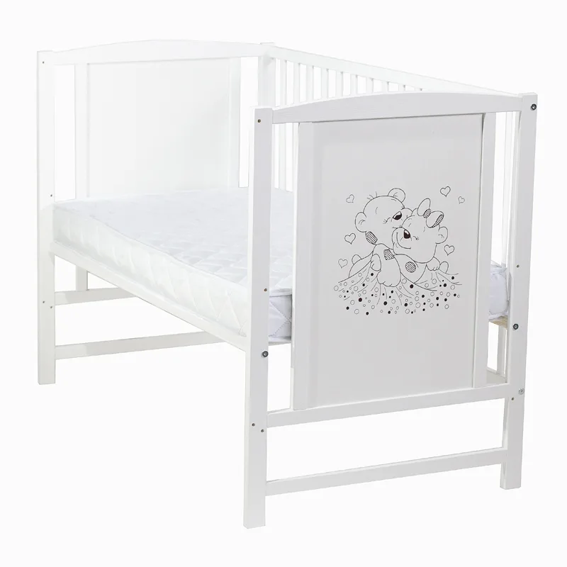 Patut pentru bebelusi 120x60 cm Bears cu laterala detasabila + Saltea Cocos