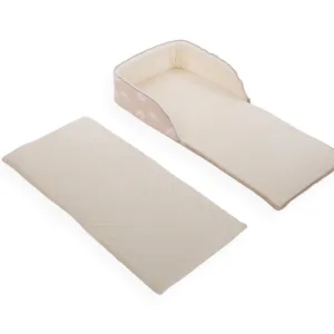 Patut portabil pentru bebelusi si rucsac 2in1 KikkaBoo Memory Rabbits multifunctional