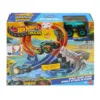 Pista cu masinuta Spiral Shark Smash Hot Wheels Monster Trucks