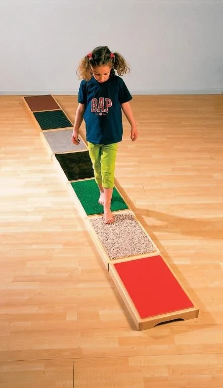 Poteca tactila cu 7 elemente si diferite texturi