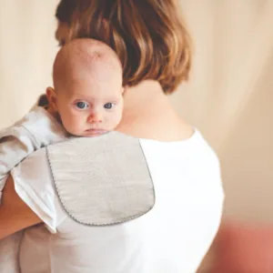 Protectie alaptare pentru umar BabyJem din muselina Ecru