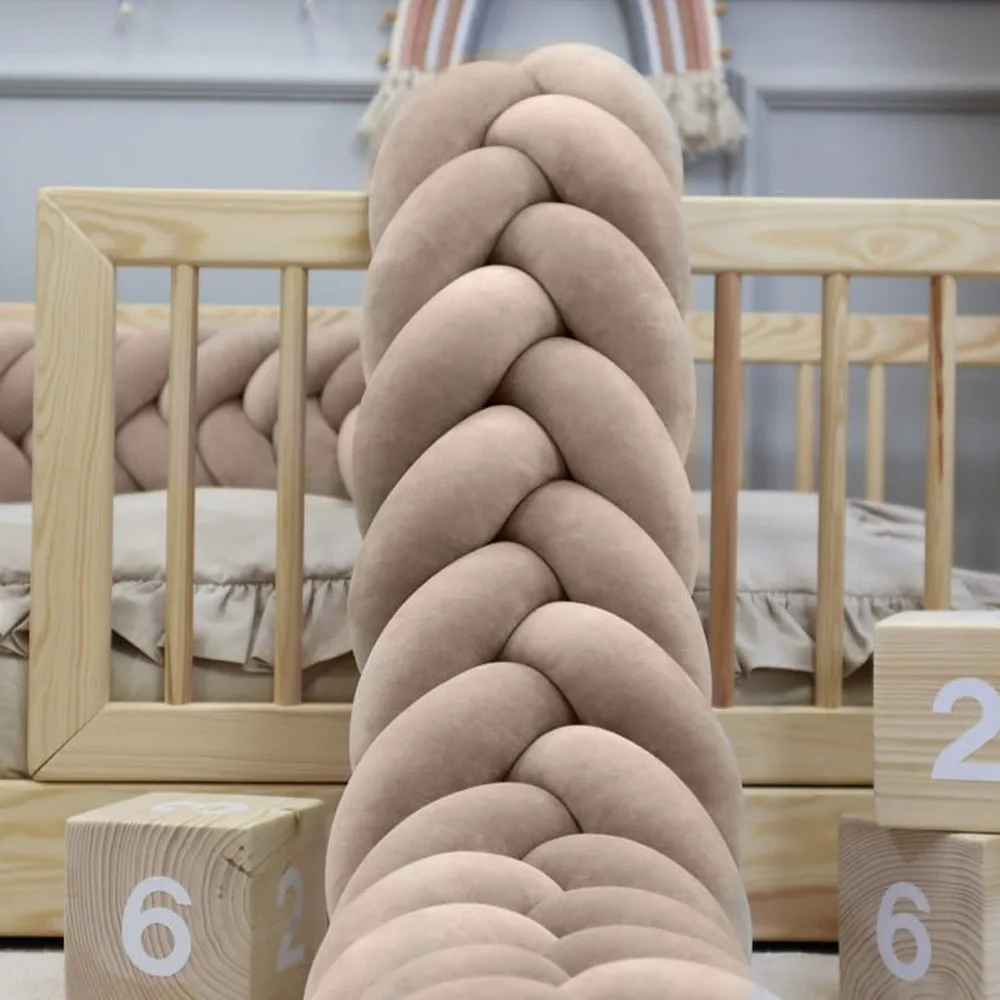 Protectie de pat impletita