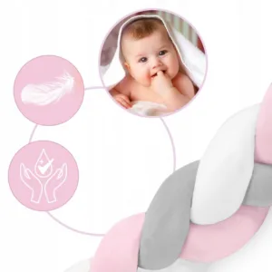 Protectie laterala impletita pentru patut copii Ricokids Trio RozGriAlb 2 metri din material plus cu umplutura antialergica