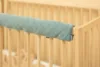 Protectie pufoasa din velur pentru margine patut cu prindere velcro 116 cm Sensillo Green