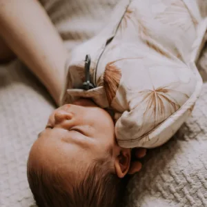 Saculet Swaddle infasat nou nascut + caciulita First Step Boho Sleepee