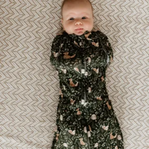 Saculet Swaddle pentru infasat + Caciulita Second Step Forest Green Sleepee