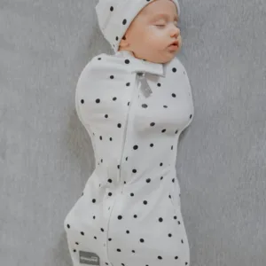 Saculet Swaddle pentru infasat Nou Nascut + caciulita First Step Dots 0.2 Tog Sleepee
