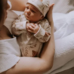 Saculet si caciulita cangur 0-2 luni Boho Sand Sleepee