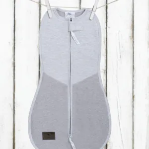 Saculet swaddle pentru infasat nou nascut + caciulita First Step gri inchisgri deschis Sleepee