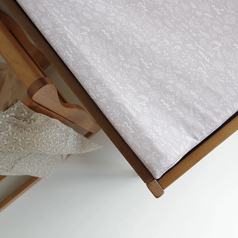 Saltea din spuma Woodies boho dark pentru masa de infasat 70x40 cm