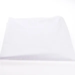 Set 3 cearsafuri galben crem si model buburuze + protectie impermeabila pentru patut 90x4050 cm