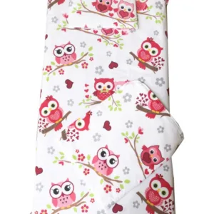 Set 3 piese paturica cu cearsaf si pernuta 120x60 cm Bufnite cu rosu