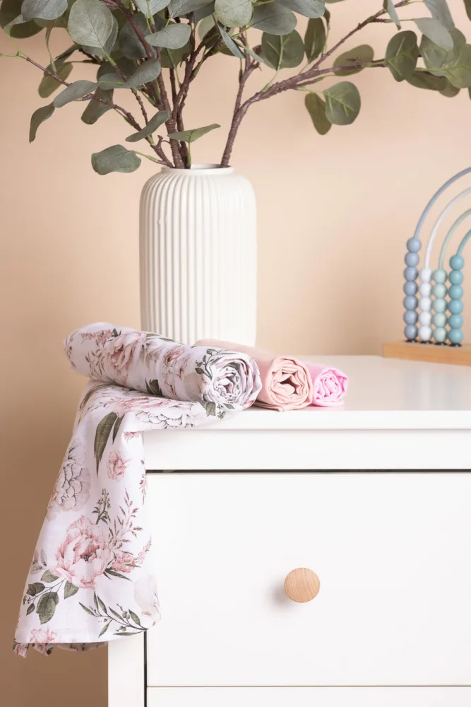 Set 3 piese pentru bebelusi din muselina Sensillo Trio Pink EG-0102 cu paturica