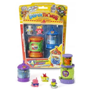 Set 4 figurine si accesorii