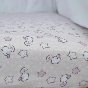 Set cearceafuri Pink Ducks KidsDecor cu elastic din bumbac 70x140 cm