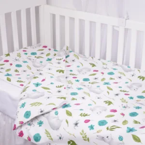 Set complet 7 piese lenjerie si aparatori patut 120x60 cm din bumbac model iepurasi si flori