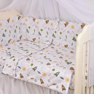 Set complet lenjerie si aparatori patut 120x60 cm model rachete