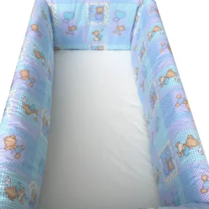 Set de aparatori pufoase h35 pat 120x60 cm DeLuxe Ursi pe albastru