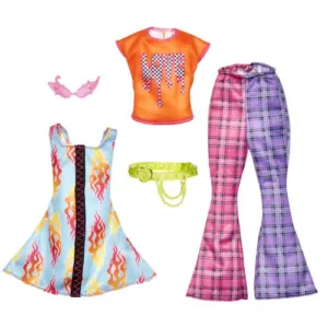 Set de haine si accesorii pentru papusi