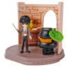 Set de joaca Harry Potter Lectia de Potiuni cu figurina Harry Potter