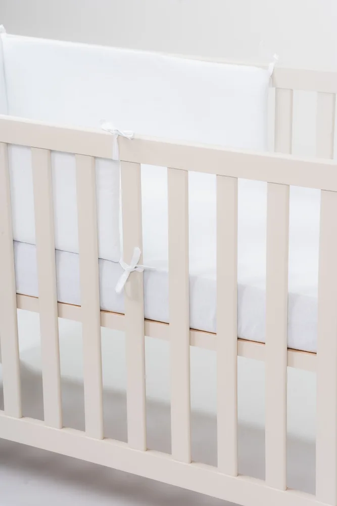 Set lenjerie pentru patut cu 6 piese din bumbac 120x60 cm White