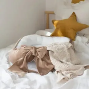 Suport de dormit babynest premium bumbac organic si catifea bej cu funda by BabyLy 80x50 cm