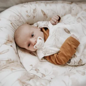 Suport de dormit by BabySteps Babynest Premium bumbac si catifea 70x35 cm Peony Dreamland Ecri