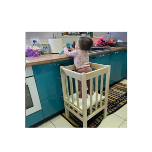 Turn de invatare si activitati Montessori realizat din fag slefuit