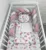 Lenjerie de pat 120×60 cm cu aparatoare impletita 180 cm fluturasi roz pudrat-gri