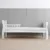 Pat din lemn masiv pentru Junior Noble alb 160×80 cm